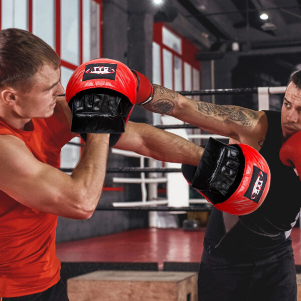 Ali’s Fightgear stoot pads echt leer zwart met rode kleur